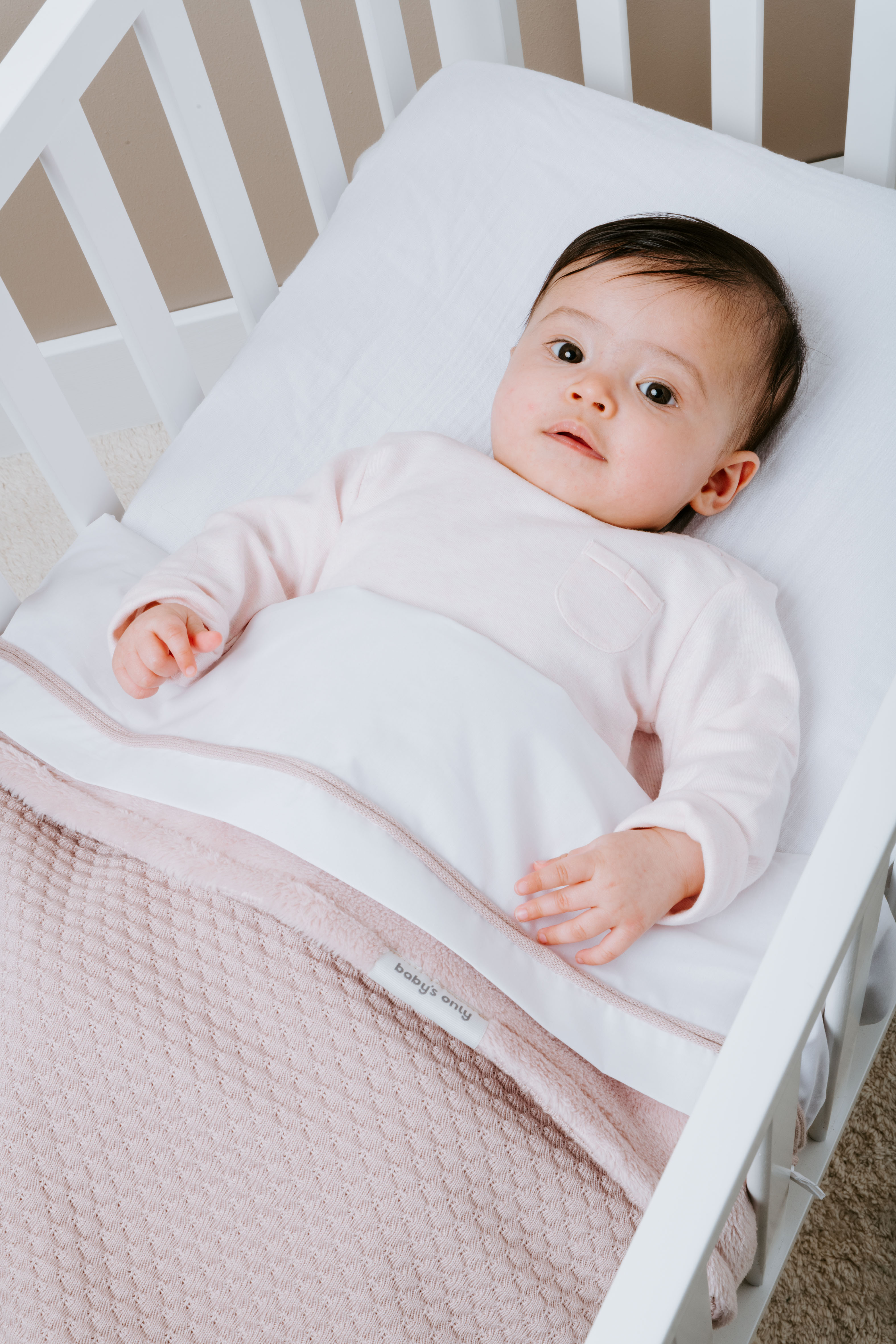 Baby crib sheet knitted ribbon old pink/white