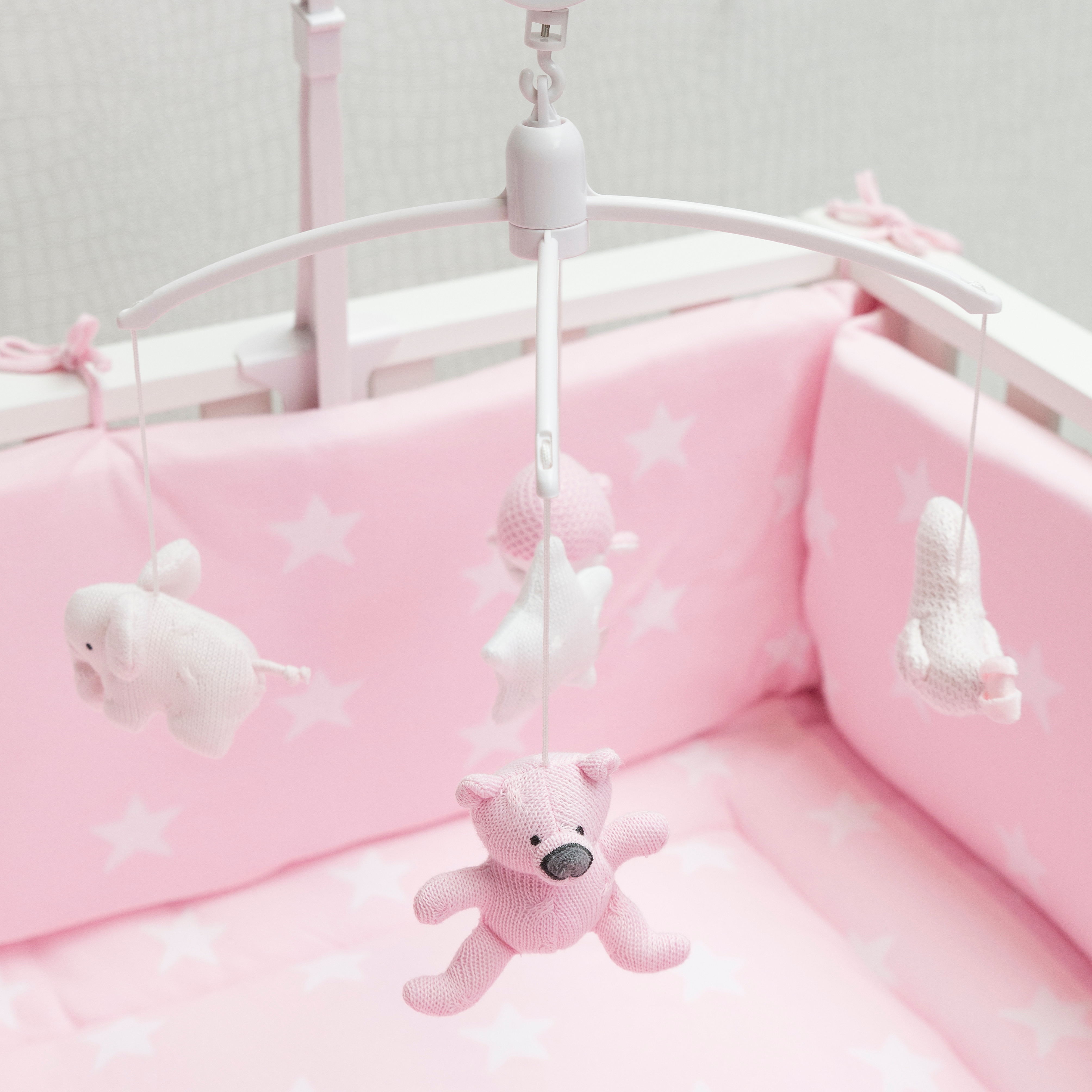 Musical mobile classic pink/baby pink/white