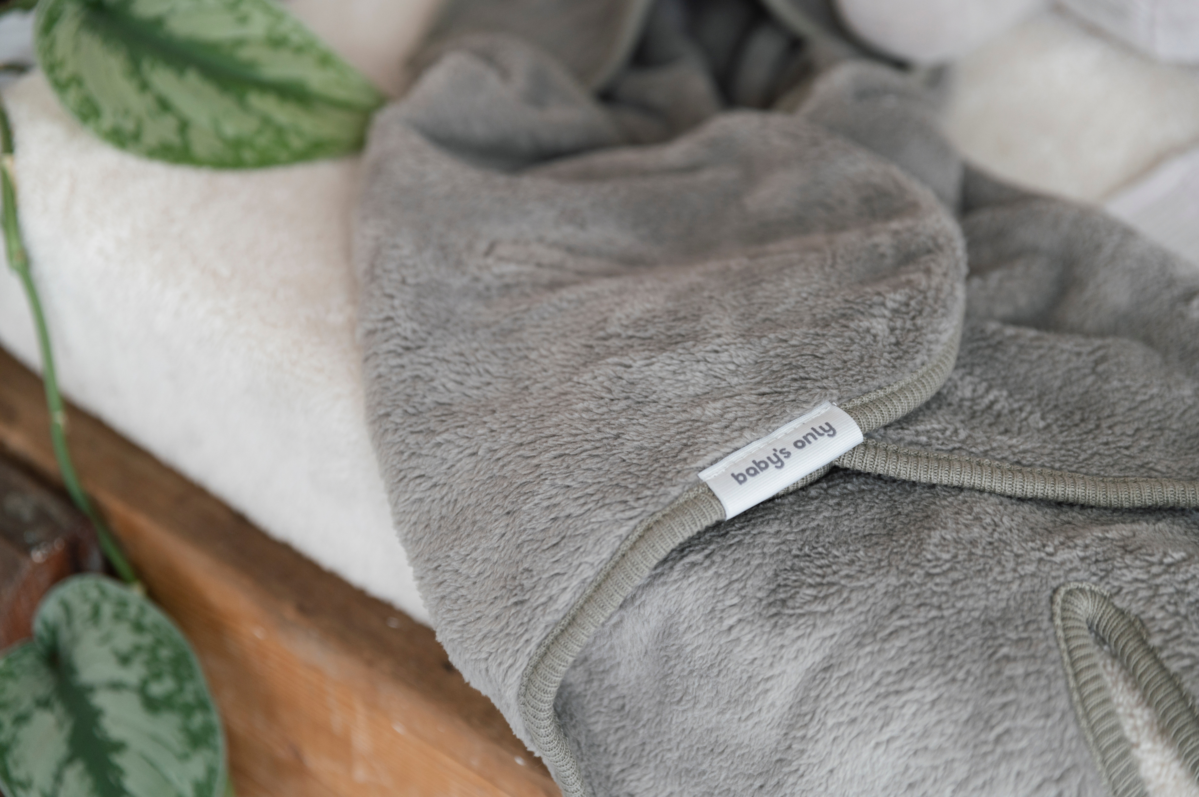 Hooded baby blanket with feet Cozy dusty grey